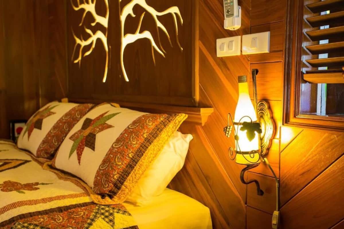 Villa | Desk, rollaway beds (surcharge), WiFi (free), bed sheets