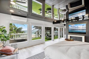 3 bedrooms, desk, iron/ironing board, travel crib