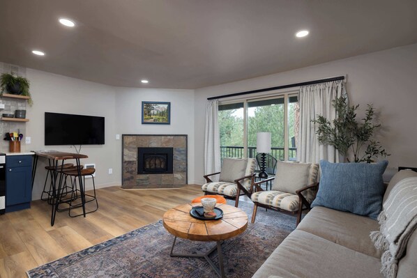 Condo, 1 Queen Bed with Sofa bed, Patio, Mountain View (Alpenglow Haus) | Living area | 42-inch flat-screen TV with digital channels, fireplace