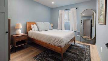 Condo, 1 Queen Bed with Sofa bed, Patio, Mountain View (Alpenglow Haus) | 1 bedroom, individually decorated, individually furnished