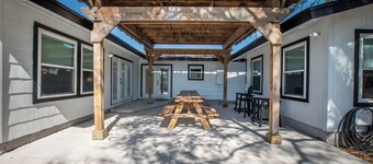 Coastal Getaway Sleeps 34 - 2 Homes, 2 Pools