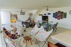 Comfort villa, Meerdere bedden, balkon, uitzicht op zee | Individueel gedecoreerd, individueel gemeubileerd, gratis wifi