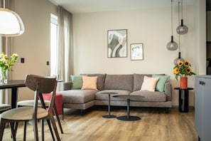 Apartment, Balcony | Living area