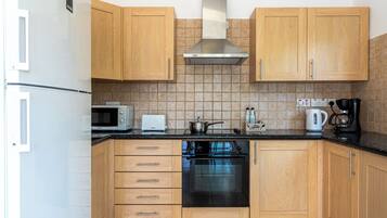 Villa, 3 Schlafzimmer, Terrasse, Stadtblick | Eigene Küche