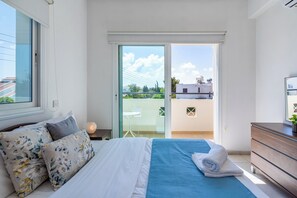 Villa, 3 Bedrooms, Patio, City View | Dihias secara berasingan, dilengkapkan perabot secara berasingan 