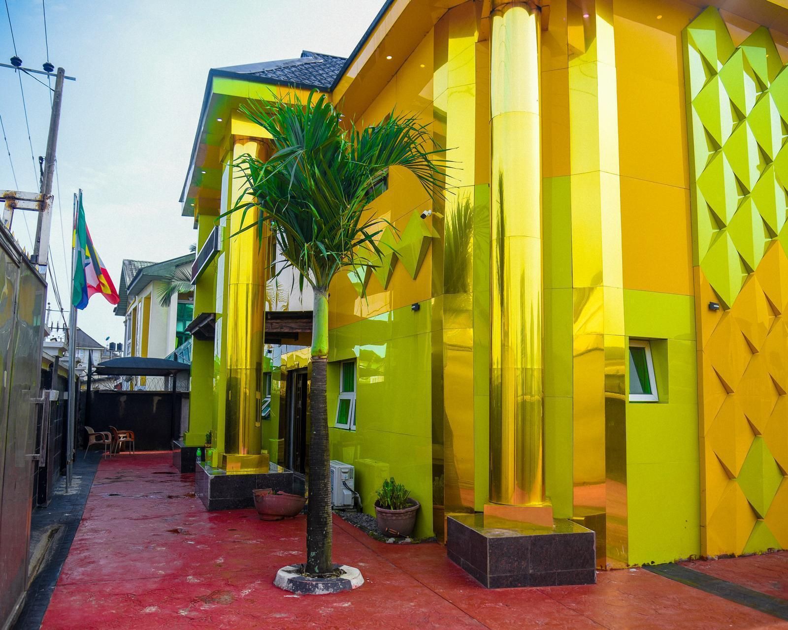 Fachada de la propiedad