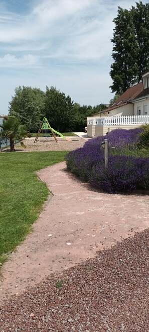 Children’s area - Apartment with pool (Le Crotoy)