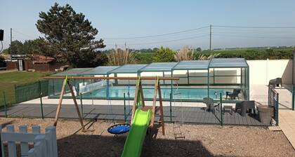 Apartment with pool