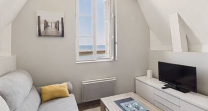 Apartment for 4 with ocean view