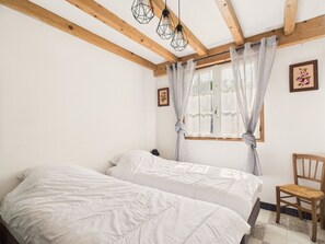 2 chambres, fer et planche à repasser, accès au Wi-Fi (inclus)