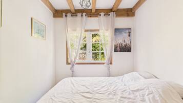 2 slaapkamers, een strijkplank/strijkijzer, gratis wifi