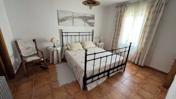 3 Schlafzimmer, Bügeleisen/Bügelbrett, WLAN, Bettwäsche