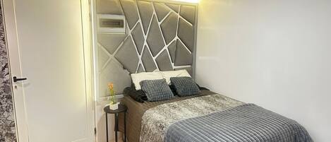 1 多间卧室、熨斗/熨衣板、WiFi、床单