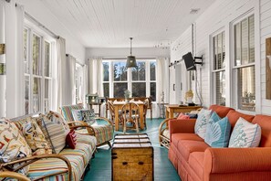 Smart TV, fireplace, books