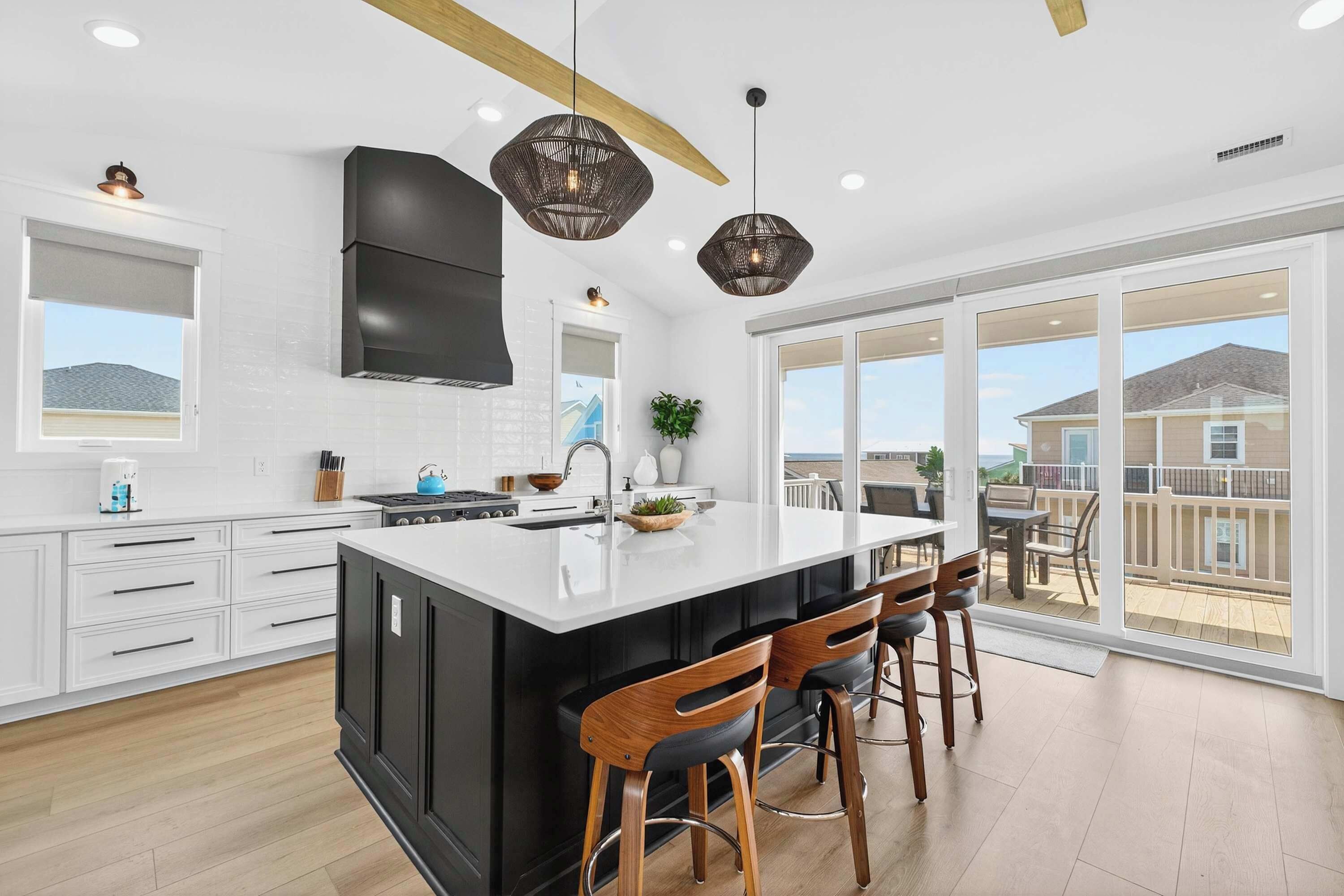 冰箱、微波炉、烤箱、炉灶