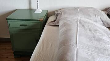 Habitación triple básica, vista al mar | Wifi gratis