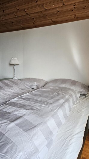 Free WiFi - Gammelbutikken Guesthouse (Vestvagoy)