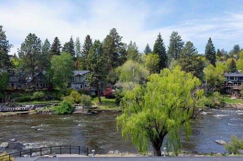 At the River - Beautiful Stay, Amazing River View