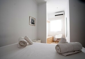 Apartamento con 3 dormitorios | Cortinas opacas, tabla de planchar con plancha, wifi gratis
