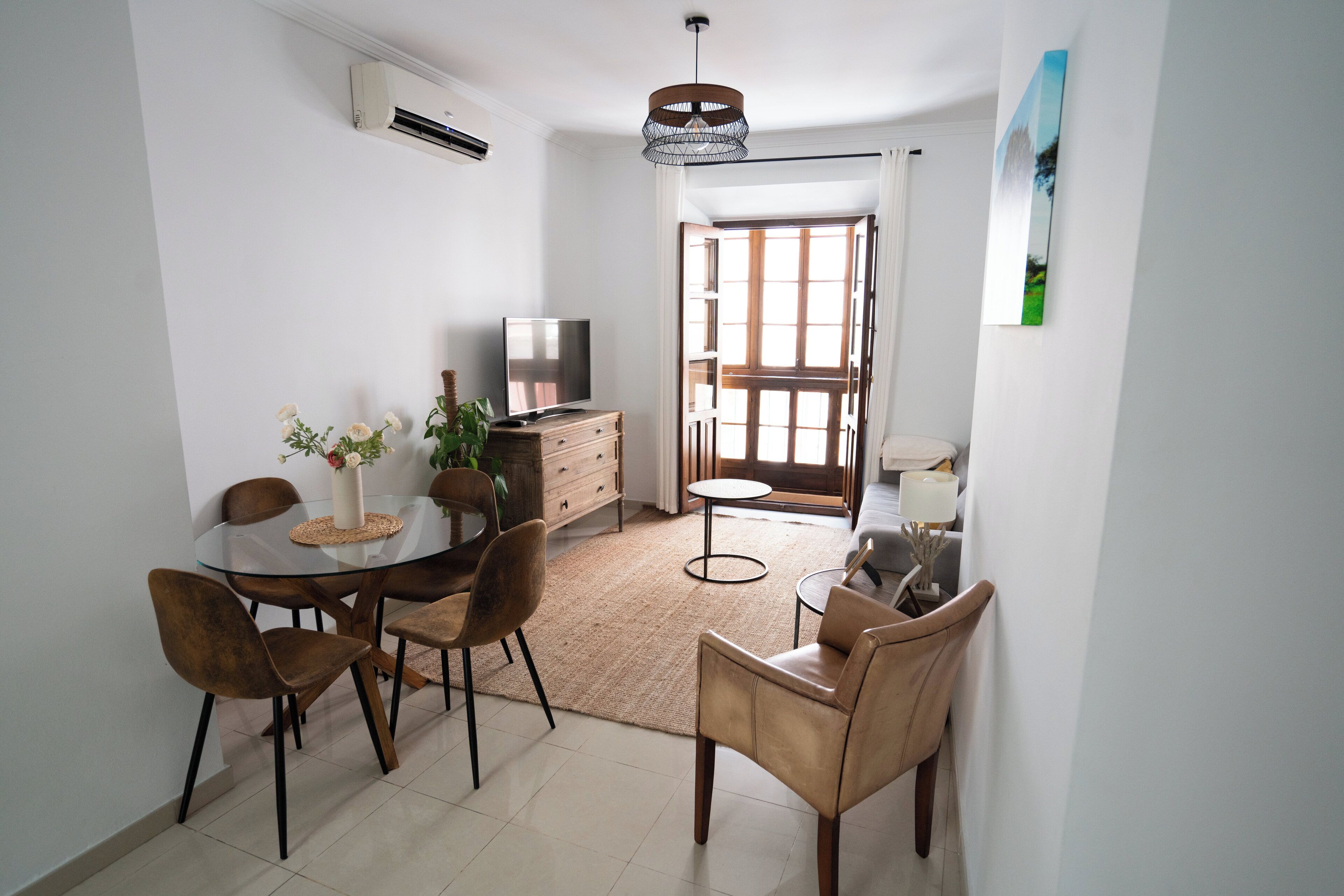 Departamento familiar, vista a la ciudad (2) | Área de sala de estar