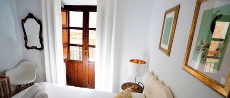 Family Apartment, City View (2)