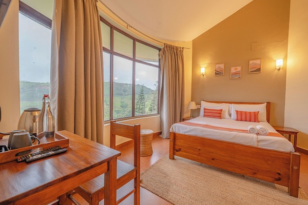 Deluxe Double Room, Hill View | Laptop workspace, free WiFi, bed sheets