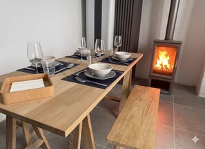 Dining - Casa Entre Lunas - Stylish Rustic Retreat in Historic Mountain Village (Olvera)