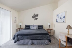 House, Multiple Beds, Patio, Garden View (Rock Bluff Retreat) | 3 bedrooms, individually decorated, individually furnished, desk