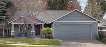 Rock Bluff Retreat - Home for 6!