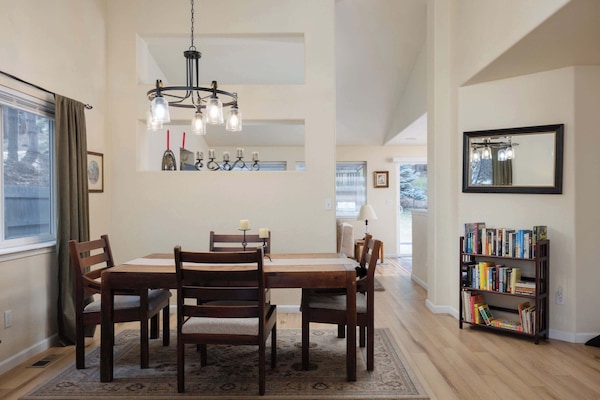 House, Multiple Beds, Patio, Garden View (Rock Bluff Retreat) | Dining