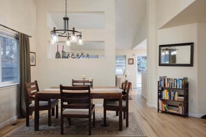House, Multiple Beds, Patio, Garden View (Rock Bluff Retreat) | Dining