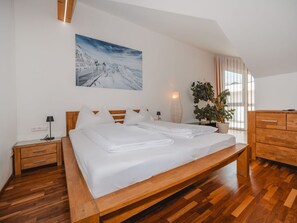 4 bedrooms, free WiFi