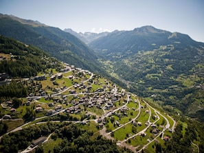 Aerial view - Beautiful apartment for 3 guests with WIFI, TV and balcony (Veysonnaz)