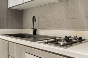 Fridge, microwave, oven, stovetop - Chic Arjan Studio Near Global Village & Miracle Garden w/ Pool and Free Parking (JVC)