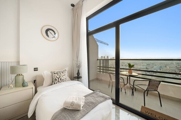 Bügeleisen/Bügelbrett, WLAN, Bettwäsche