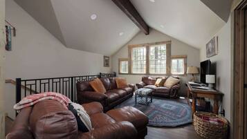 Cabin, Multiple Beds, Hot Tub, Mountain View (Three Pine Cabin) | Living area | TV, fireplace