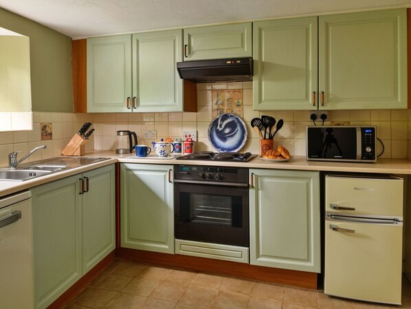 Microwave, oven, dishwasher