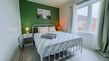 1 bedroom, iron/ironing board, WiFi, bed sheets