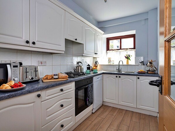 Microwave, oven, dishwasher