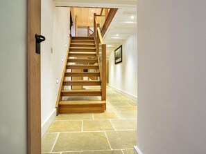 Interior - Stunning  villa for 10 people with WIFI and TV (Greenholme)