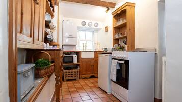 Microwave, oven, toaster