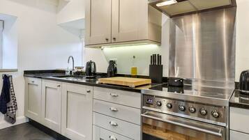 Microwave, oven, dishwasher