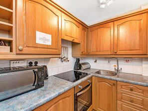 Mikrowelle, Ofen, Hochstuhl