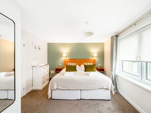 2 Schlafzimmer, Bügeleisen/Bügelbrett, kostenloses WLAN, Bettwäsche