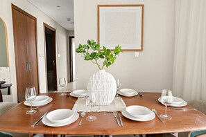 Dining - FIRST CLASS | 2BR | Creek Beach | Relax in Style (Dubai Creek Harbour)