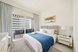 2 bedrooms, iron/ironing board, travel cot, WiFi