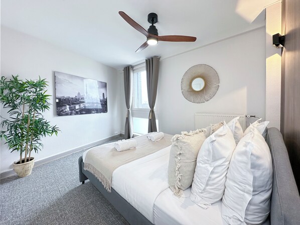 Family Apartment, Courtyard View | Iron/ironing board, travel crib, free WiFi, bed sheets
