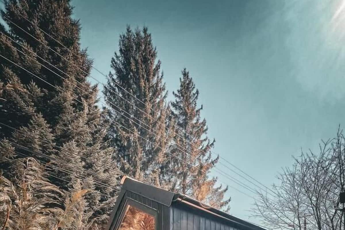 Tiny | Minibar, strykejern/-brett, barnesenger (inkludert) og wi-fi (inkludert)