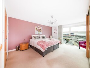 2 habitaciones, wifi gratis y ropa de cama 