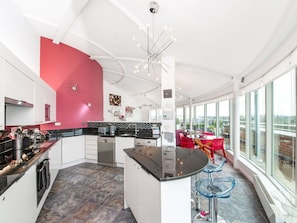 Microwave, oven, dishwasher
